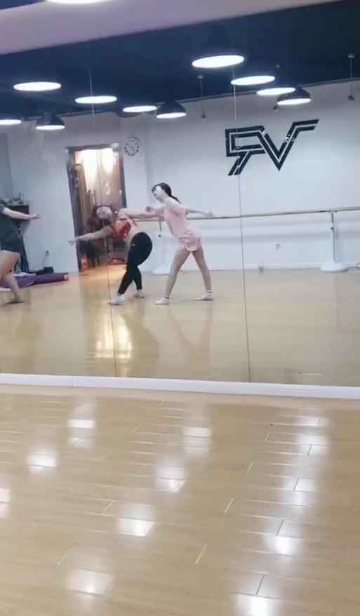 体操学院吃瓜视频,揭秘校园风云背后的真相